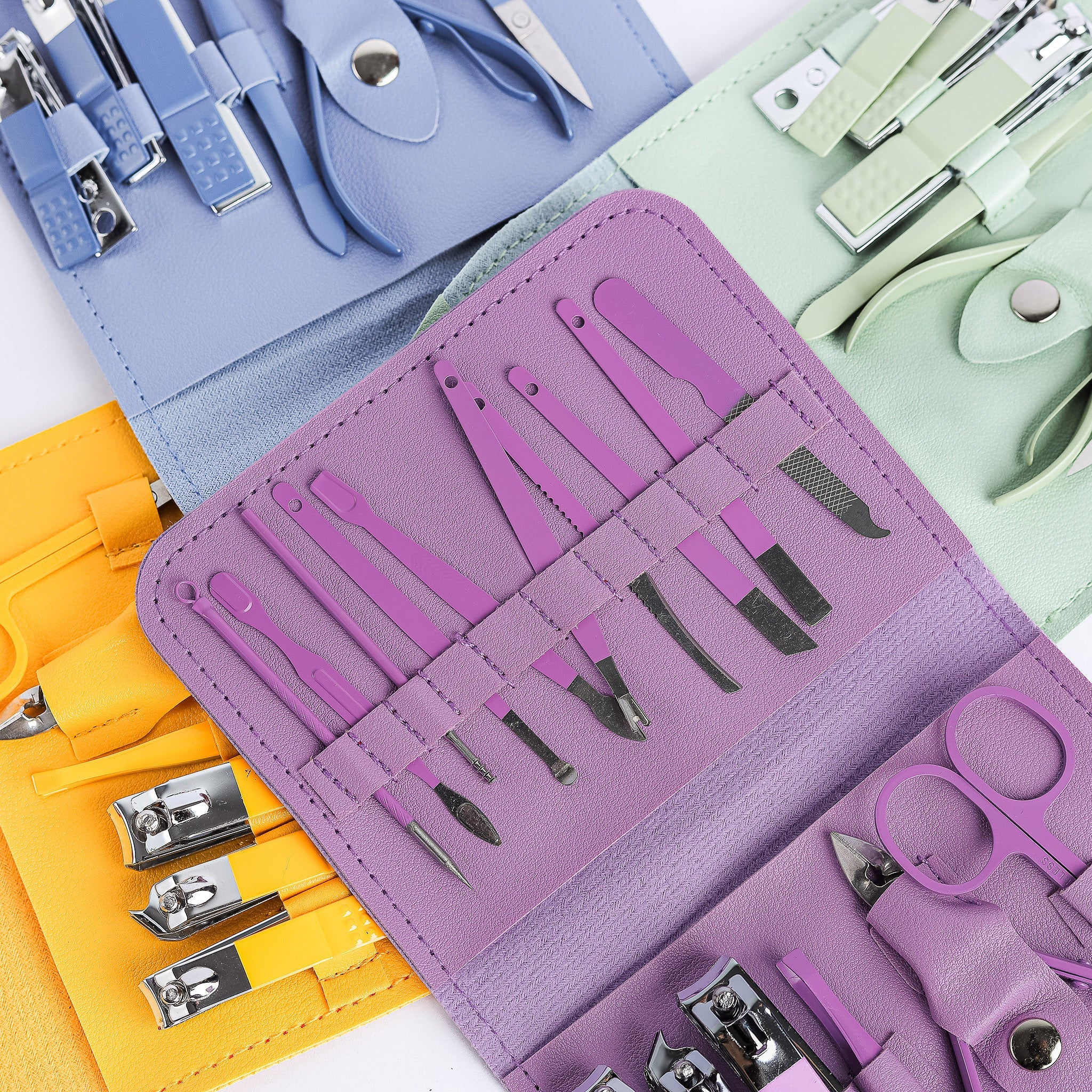 مجموعة العناية بالأظافر